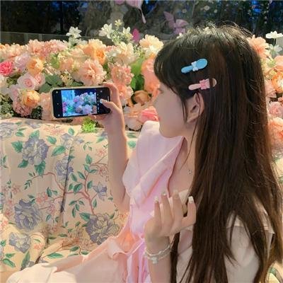 深夜中的企鹅